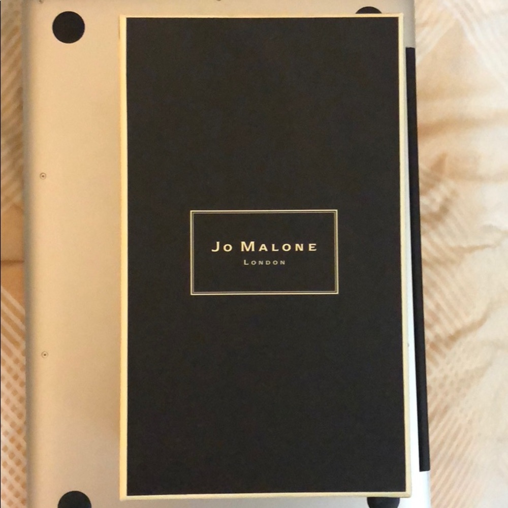 Jo Malone box with its original knit